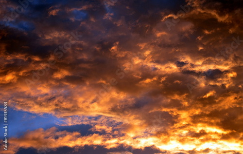 Sonne hinter Wolken am Abend © christiane65