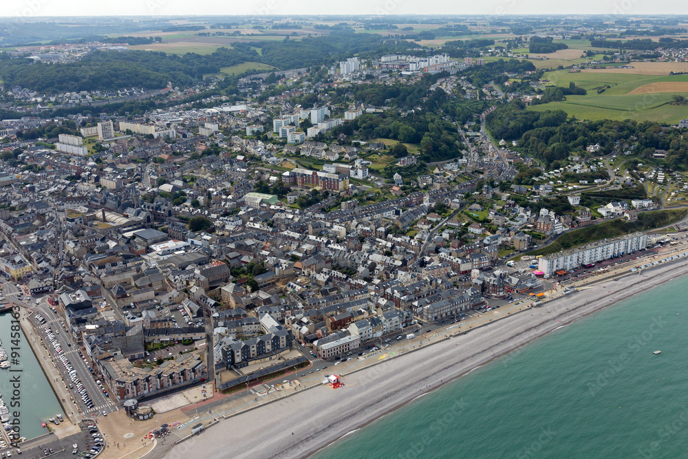 Fototapeta premium Vue aérienne de Fécamp Seine maritime 76