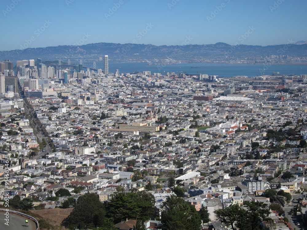 俯瞰　サンフランシスコの街　海　山