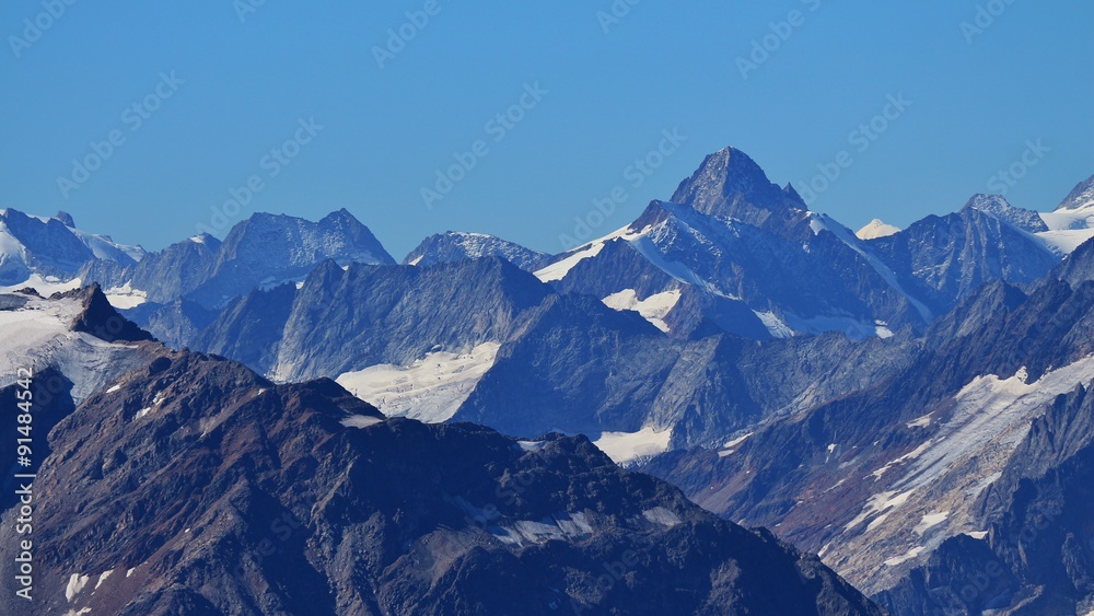 Fototapeta premium Rugged mountains in the Swiss Alps
