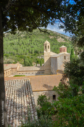 Cour intérieure de l' abbaye de fontfroide