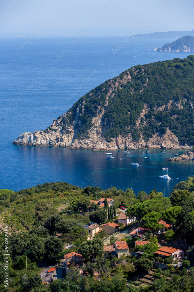 Panorama dell'Isola d'Elba inquadratura verticale