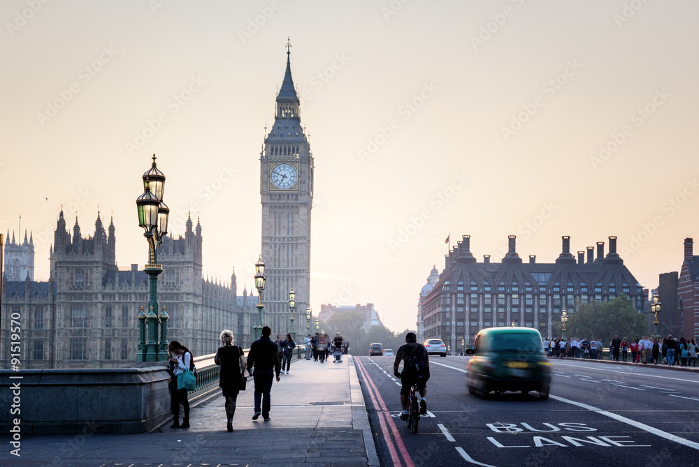 Obraz premium Westminster Bridge o zachodzie słońca, Londyn, Wielka Brytania