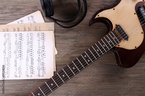Electric guitar with headph...