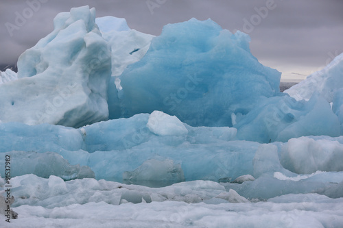 Eisberge in der Gletscherlagune Jokulsarlon. Island 