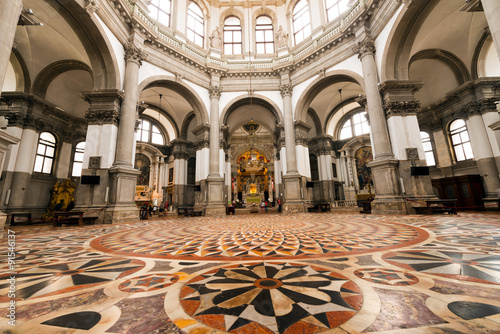 Tableau sur toile Basilica Santa Maria della Salute - Venezia Italy / Interior of the Basilica of