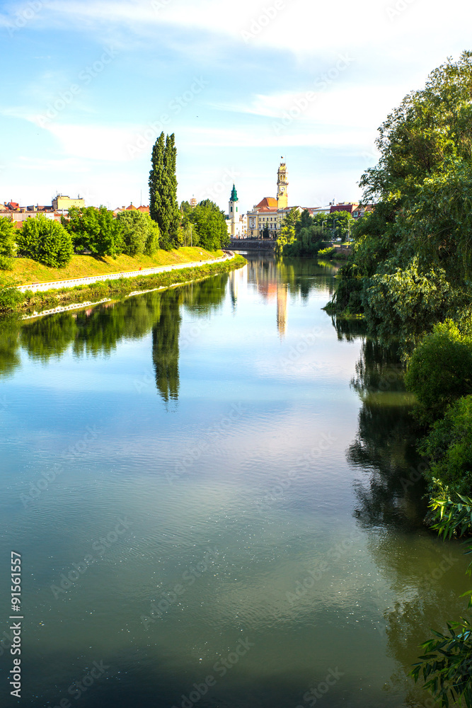 The River Crisul Repede flowing through Oradea.