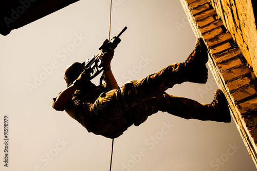 rappeling with weapons