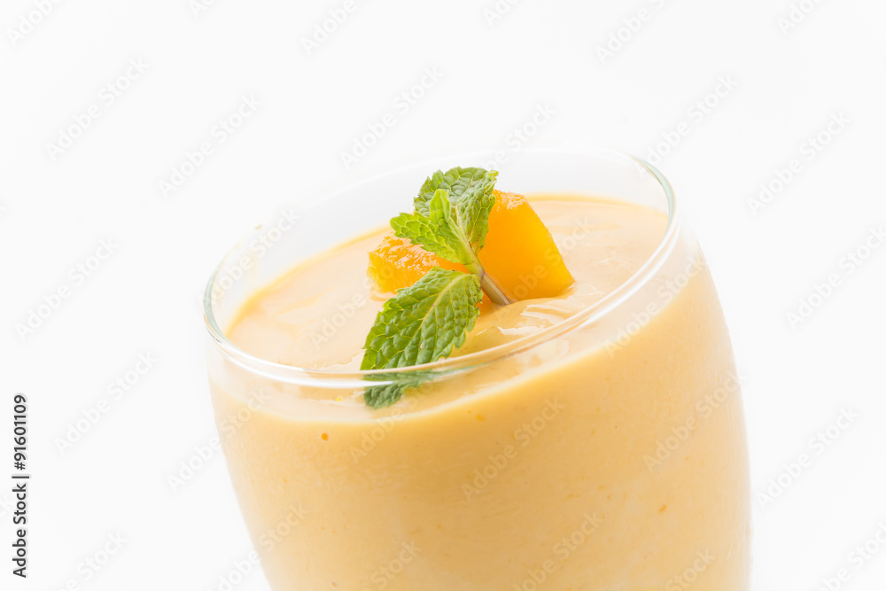 mango smoothie mango smoothie