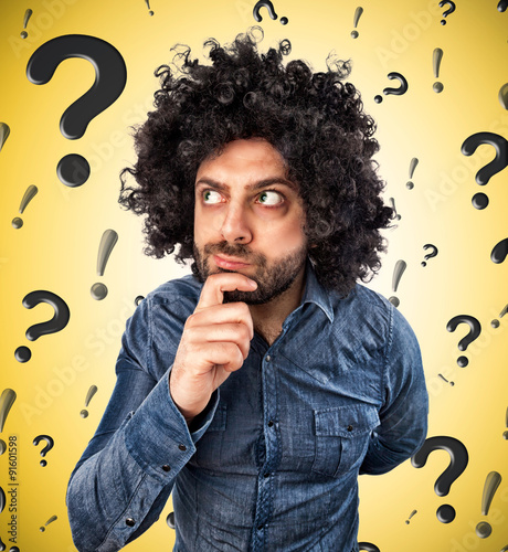 Cuadro en lienzo Young man thinks about something