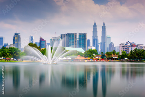 Canvas Print Kuala Lumpur Park Skyline