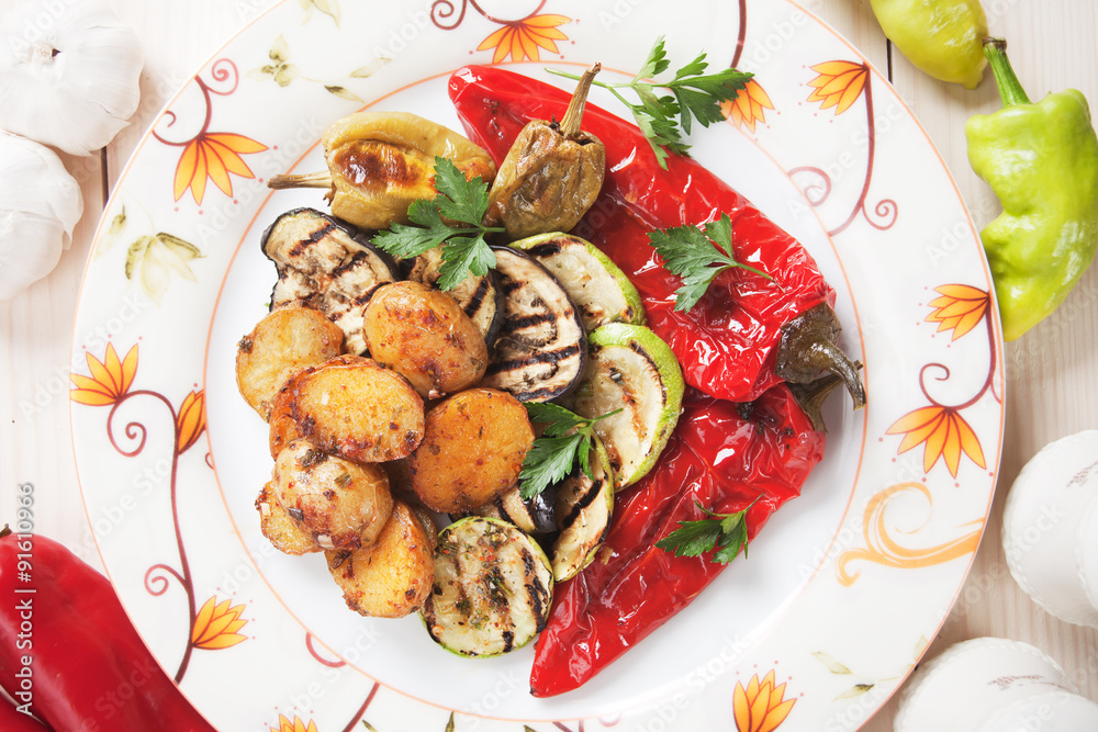 Oven baked potato and grilled vegetables Oven baked potato and grilled vegetables