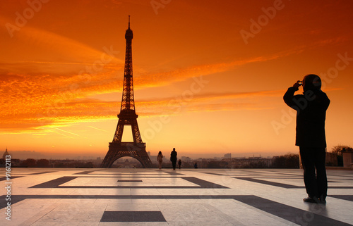 tour Eiffel prise en photo © hassan bensliman