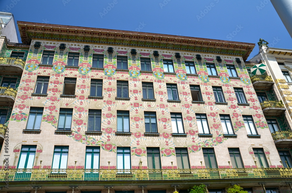 Fototapeta premium Jugendstil Facade in Vienna, Austria