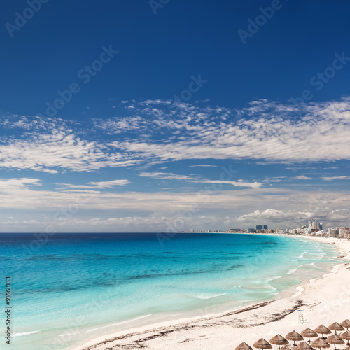 Fototapeta Naklejka Na Ścianę i Meble -  Cancun beach panorama view