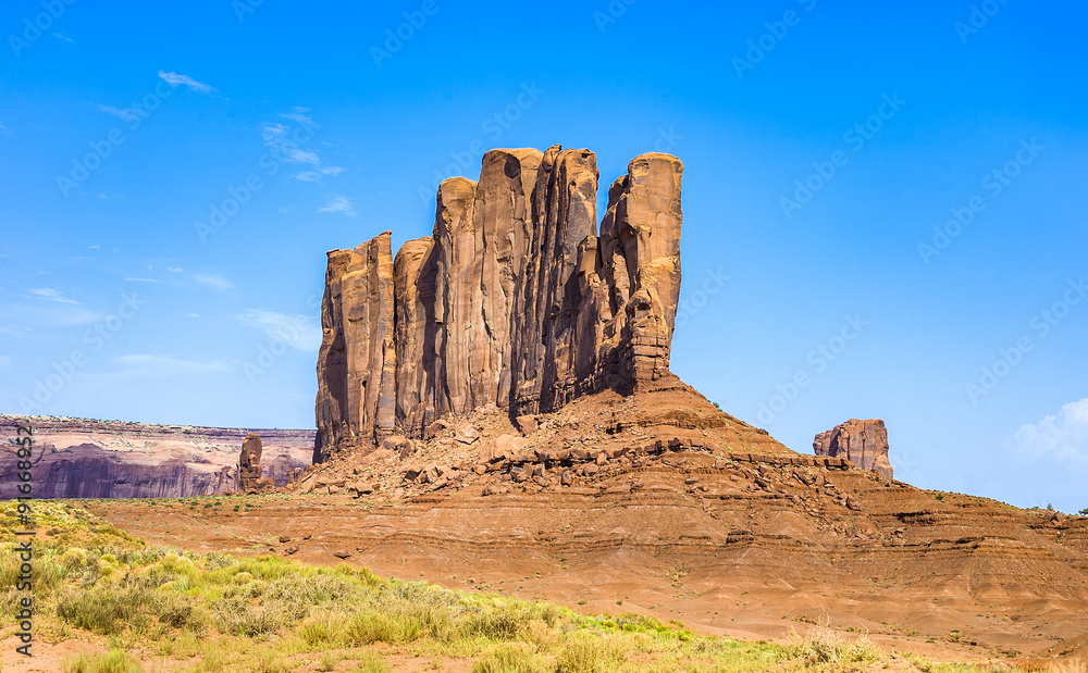 Camel Butte is a giant sandstone formation in the Monument valle Camel Butte is a giant sandstone formation in the Monument valle