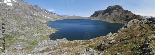 Fototapeta Naklejka Na Ścianę i Meble -  lake Bessvatnet from mountain range Bessenggen