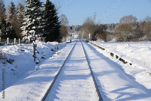 Bahnlinie im Winter © Fotolyse
