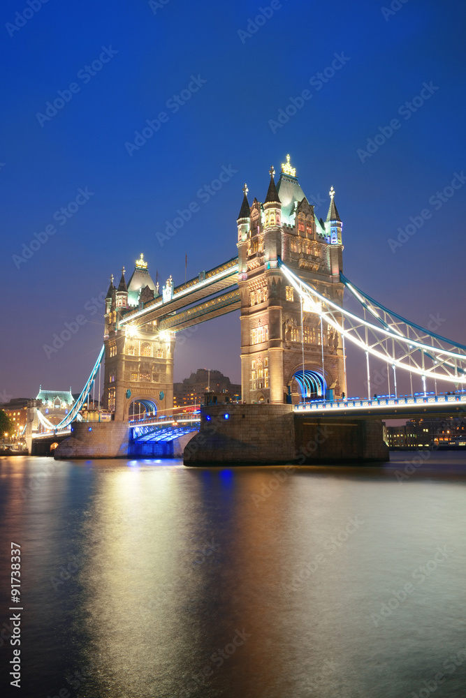 Obraz premium Tower Bridge at night