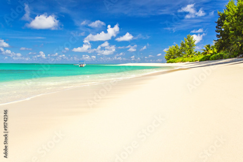 Virgin beach Laguna Seychelles, Denis island