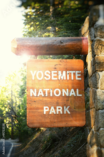 Yosemite National Park sign