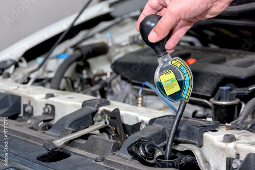 Testing the quality of antifreeze in a new car