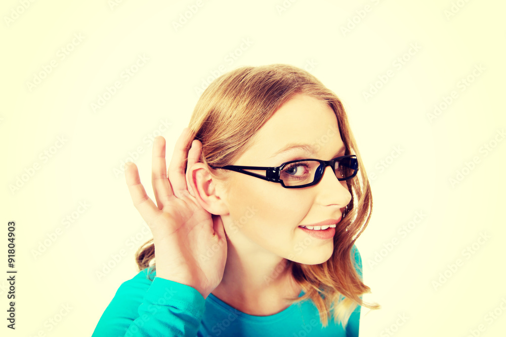Woman overhears a conversation Woman overhears a conversation