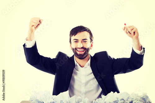 Obraz na plátne Young businessman finally found and idea.