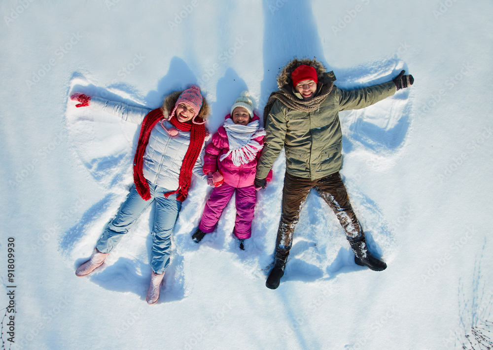 Obraz premium Family in snow
