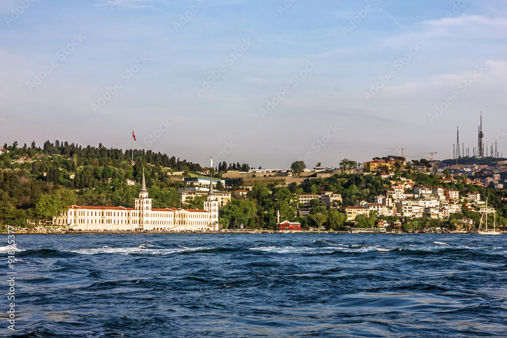 Fototapeta premium Kuleli military high school, Bosphorus, Istanbul, Turkey
