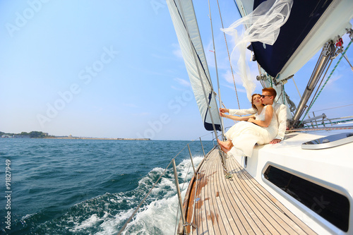 honeymoon sailing © komi$ar