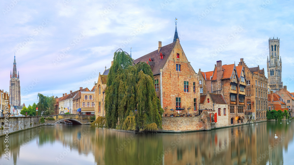 Brugge canals at sunrise