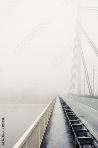 Misty mornings © bernardbodo