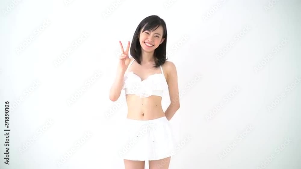 ビキニ・若い女性