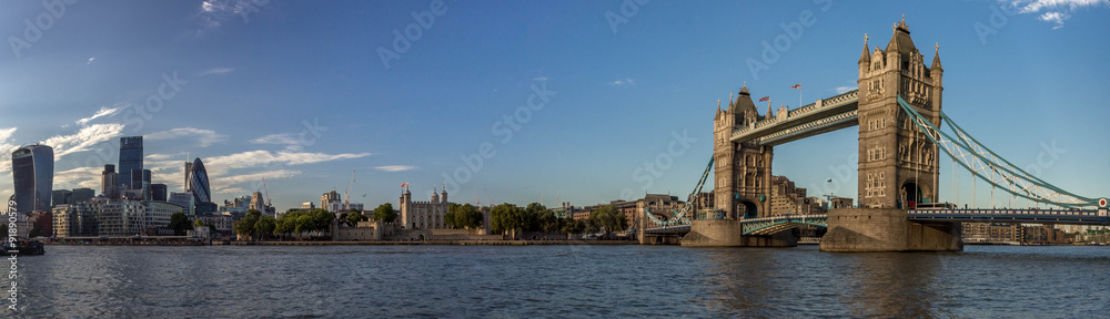 Cityscape of London City to Tower Bridge
