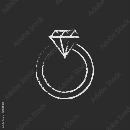 Diamond ring icon drawn in chalk.