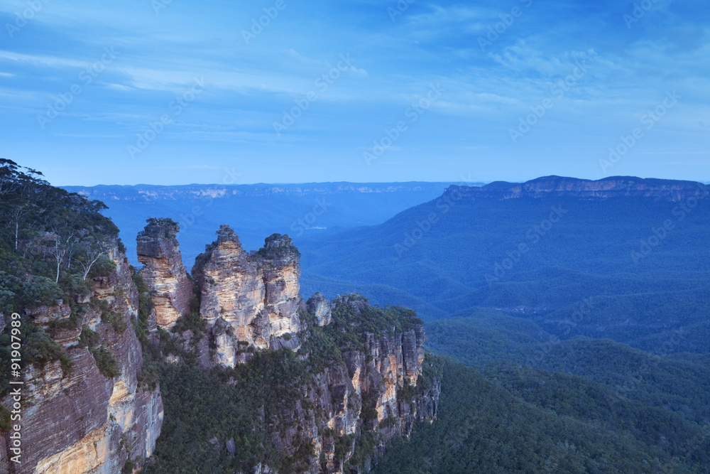 Three Sisters rock formation, Blue Mountains, Australia at dusk