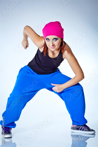 woman are dancing hip-hop