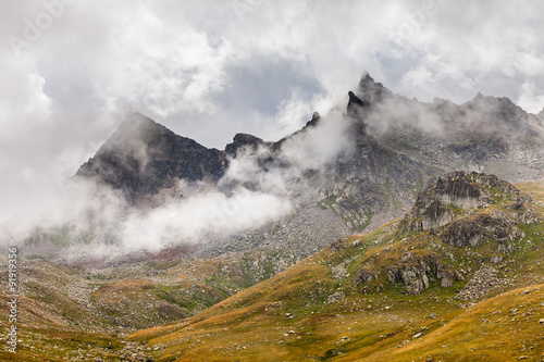 fog and cloud mountain valley landscape