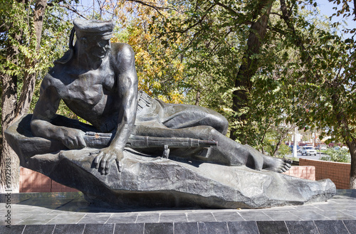 Памятник "Братская могила моряков-участников десантной операции в 1919г"