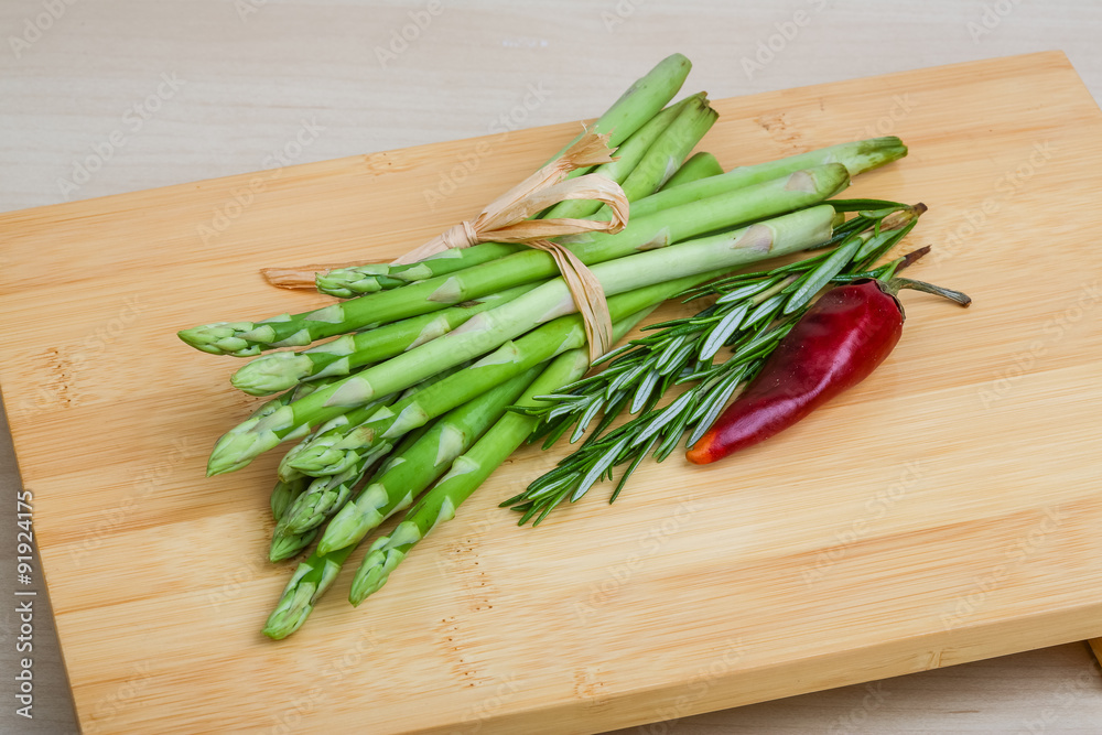 Raw asparagus Raw asparagus