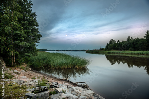 Obraz na płótnie Twilight river lanscape in Helsinki w salonie