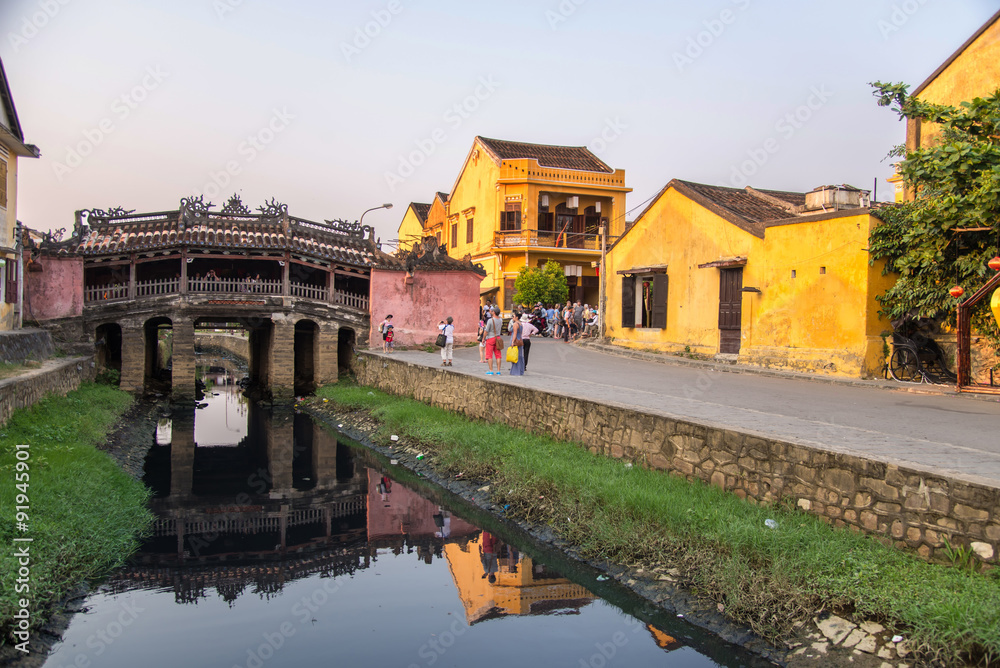 Fototapeta premium Japanese Bridge in the Old Quarter, Hoi An, Vietnam