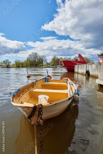 Obraz na płótnie Rowing Boat in Helsinki on a beautiful summer day w salonie