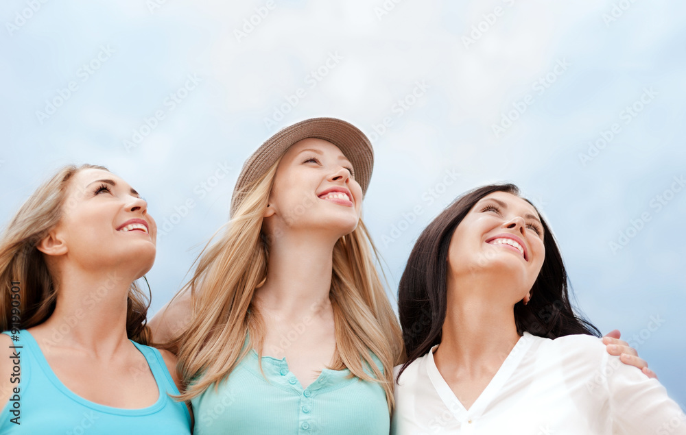 girls looking up in the sky girls looking up in the sky