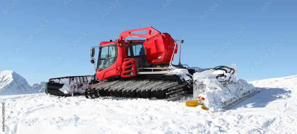 Snow cat on the mountains Snow cat on the mountains