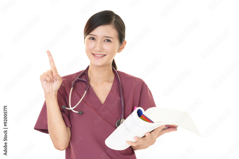 笑顔の女医