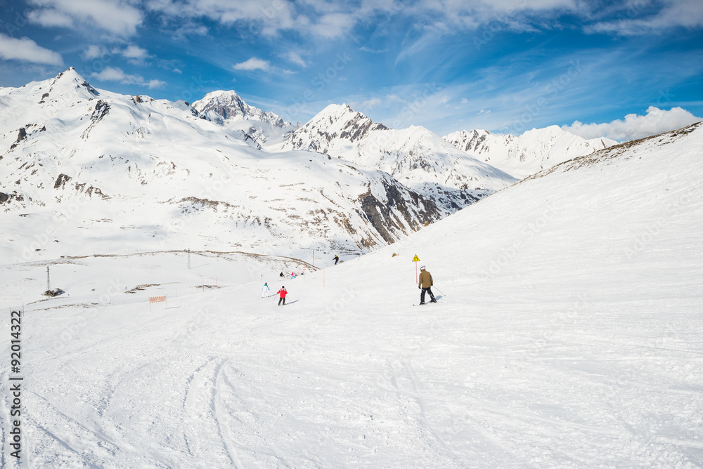 Speed skiing in scenic alpine resort