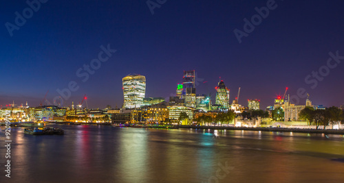 London Cityscape by Night © bluebeat76