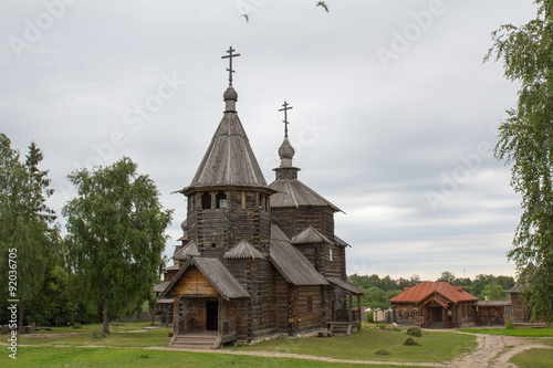 Золотое кольцо России. Суздаль. Вид старой деревянной церкви.